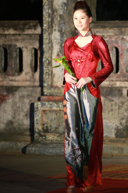 "Miền g&aacute;i đẹp" hấp dẫn ở Huế